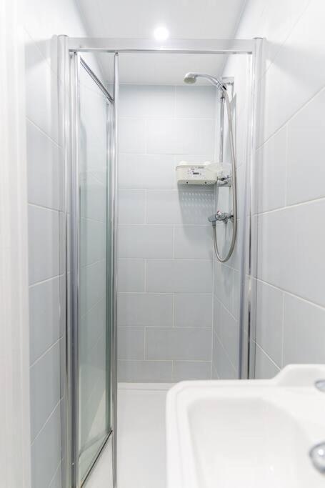 ברמינגהאם Stylish Studio In Moseley Village מראה חיצוני תמונה